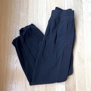 Ivivva by Lululemon girls black dance yoga pants, size 8